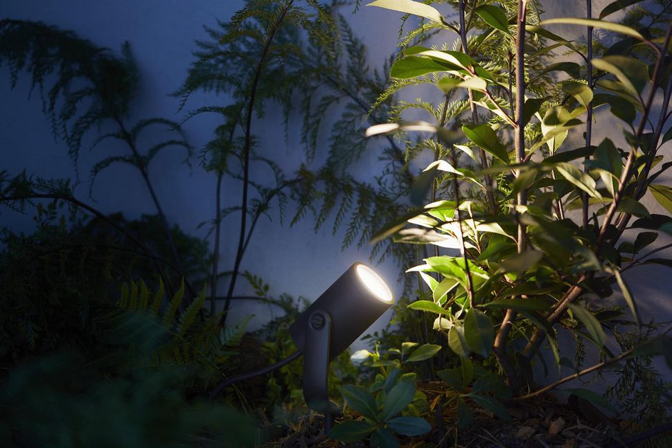 Smart-garden-lights